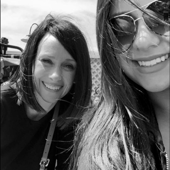 Meet your Posher, Jodi - Picture 1 of 1